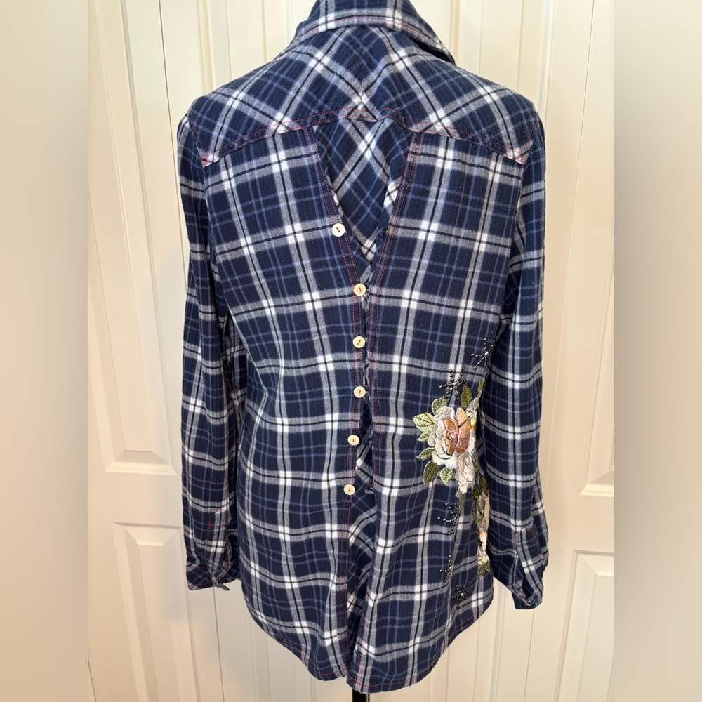 Johnny Was / 3J Workshop Embroidered Blue Ruffled Flannel Size Medium - Picture 7 of 14
